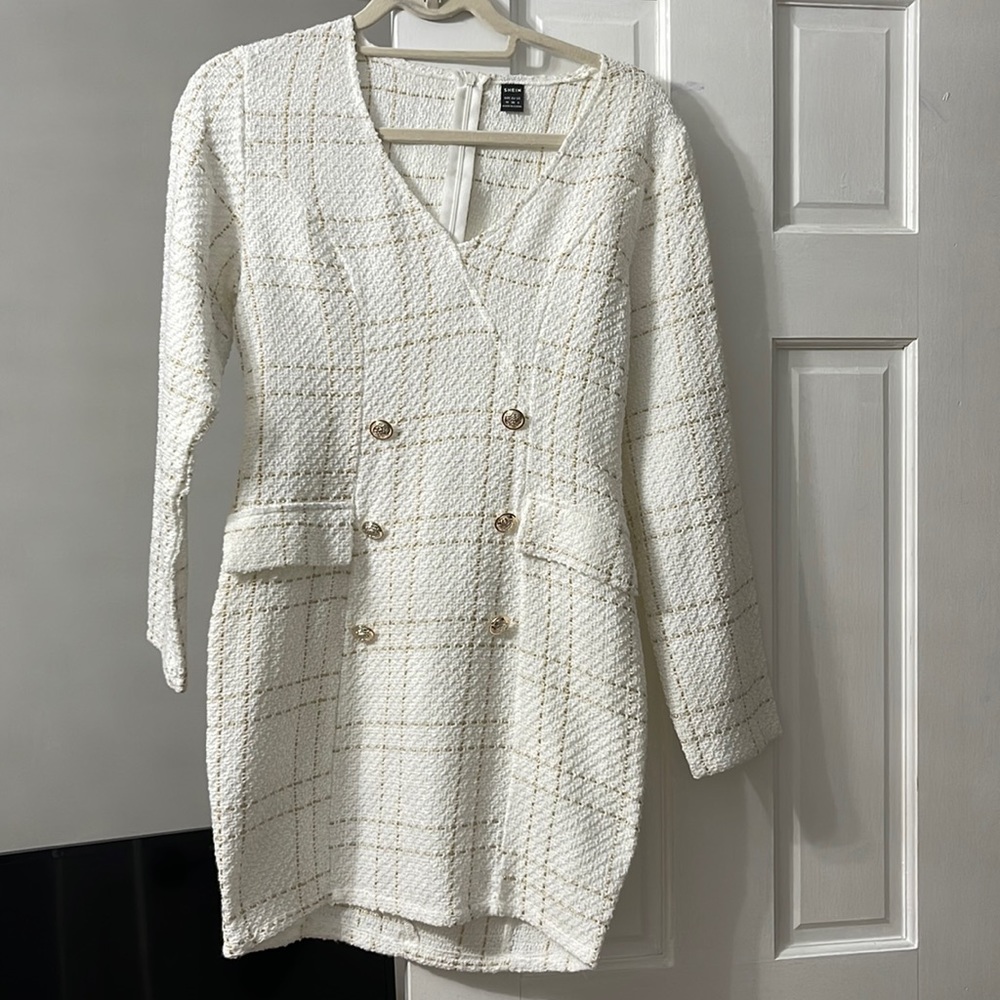 Size M nit dress
